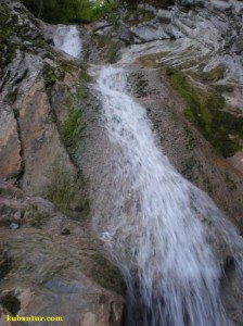 водопад, щель Пискунова
