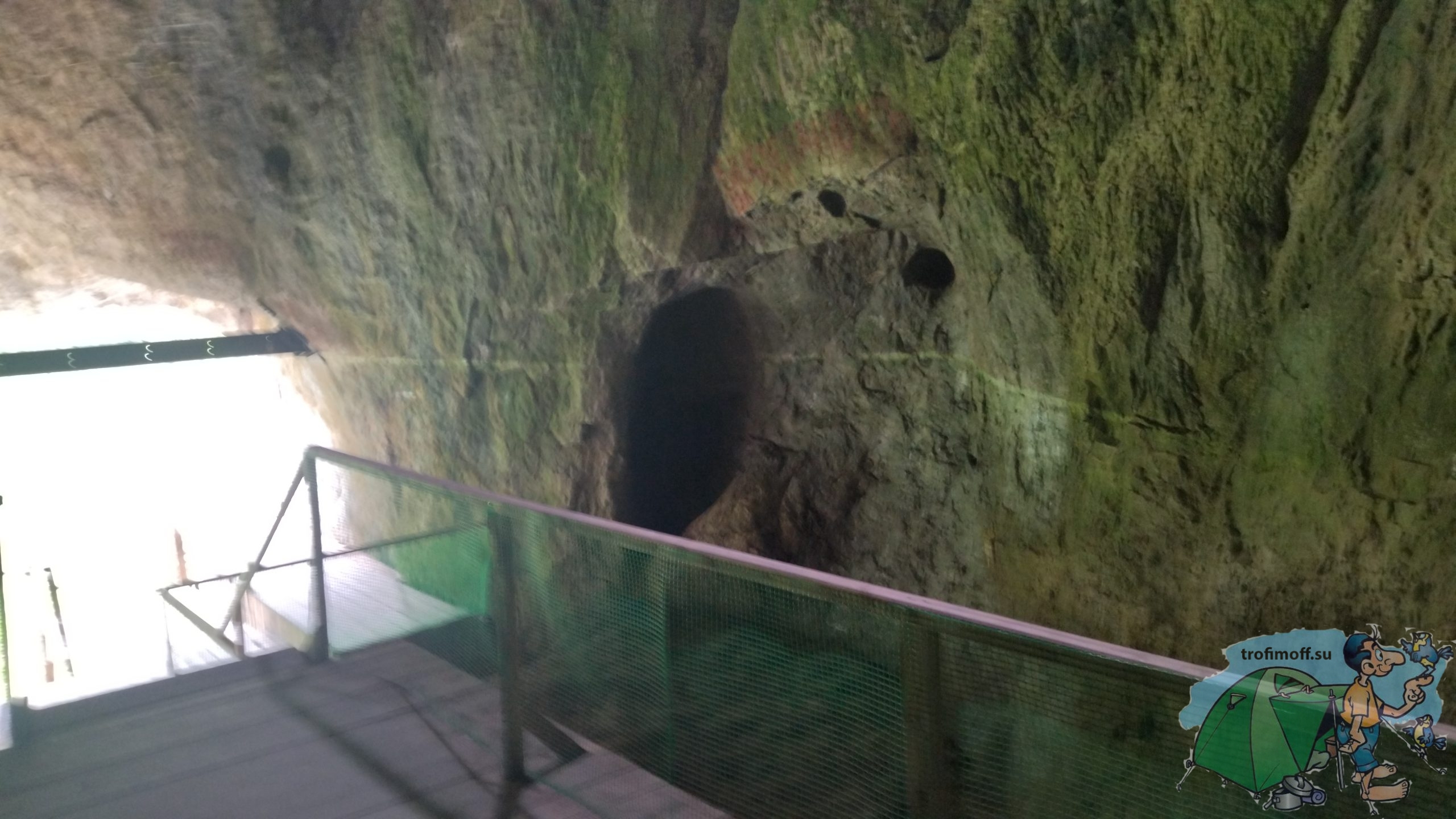 Солонешенский тракт на велосипеде, Денисова пещера, вход